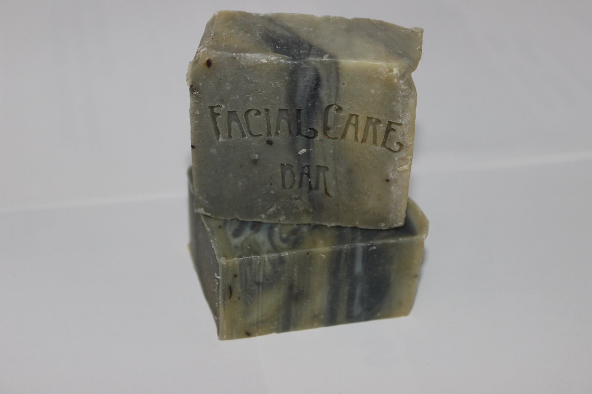 Solid Facial Care Bar (Charcoal + Tea Tree)