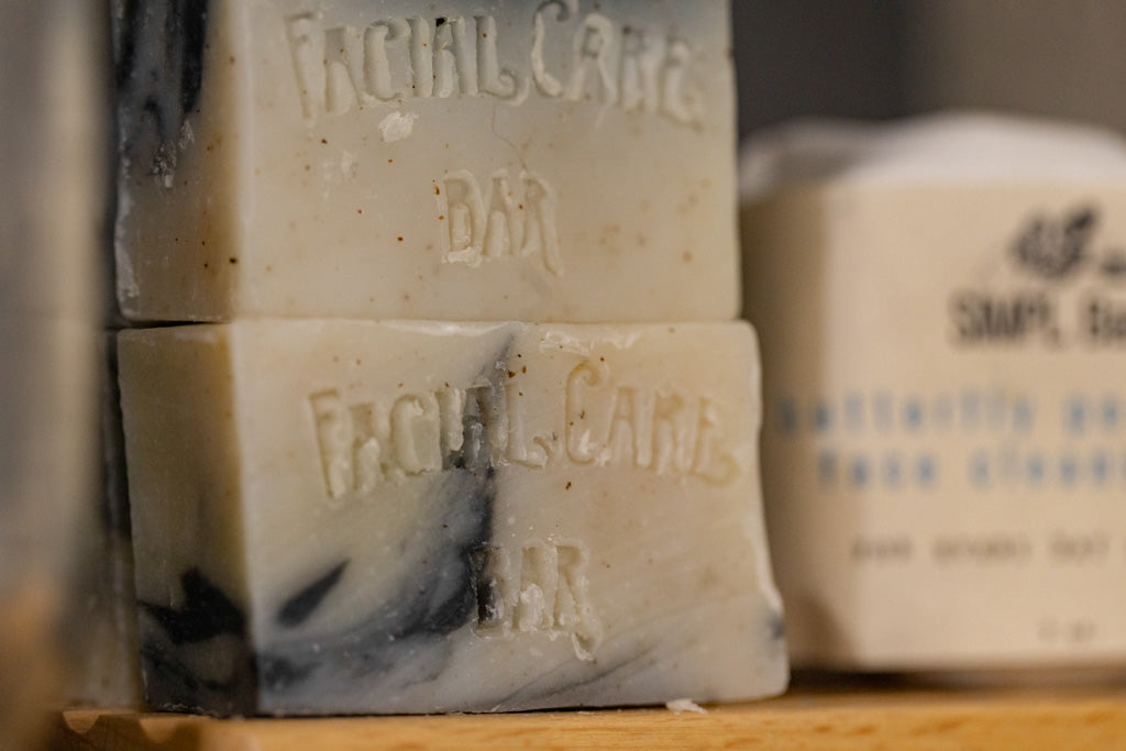 Solid Facial Care Bar (Charcoal + Tea Tree)