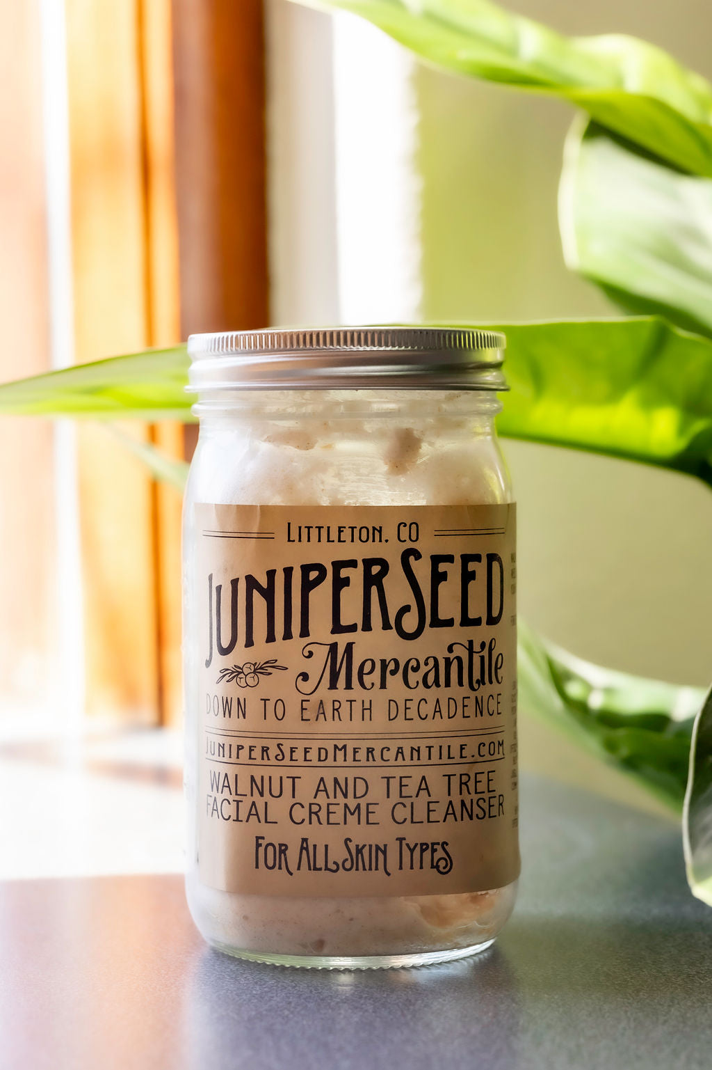 Facial Creme Cleanser (Walnut + Tea Tree)